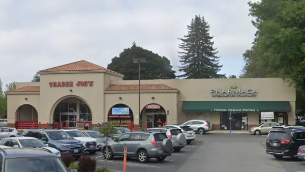 Google Maps street view of Trader Joe's grocery store in Oakland, California.