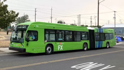 Green TriMet express bus in Portland, Oregon