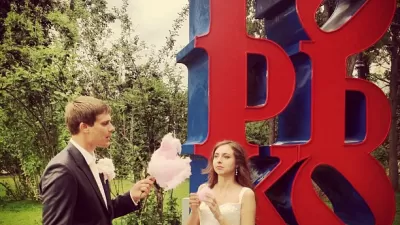 A marriage proposal in Gorky Park