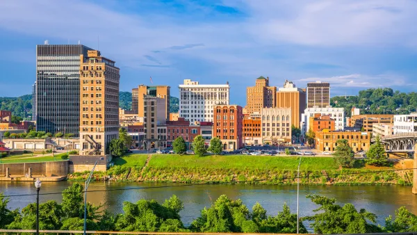 Skyline of downtown CHarleston, West Virginia.