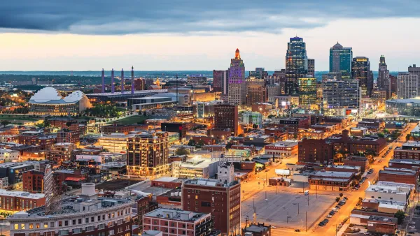 Kansas City, Missouri skyline at dusk.