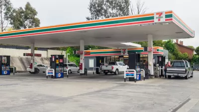 Gas Station 7-Eleven